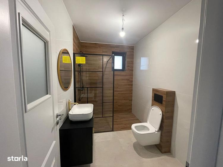 Casă cu 5 camere cu Teren 250 Mp în Central