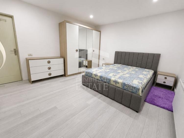 Casă individuală cu 4 camere cu Canalizare în Palazu Mare