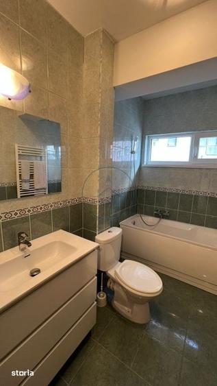 Apartament cu 3 camere în Independenței