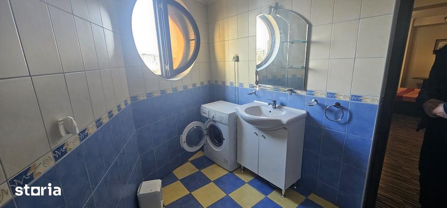 Spațiu comercial, de 920 mp, în Stadion