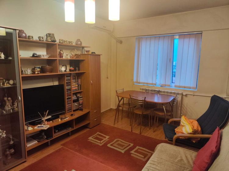 Apartament 3 camere de vanzare Toporasi (Ghimpati), Sector 4 Proprietar - 2