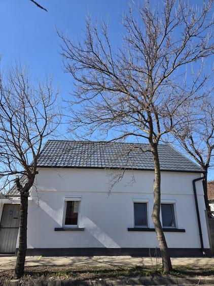 Casă cu 3 camere în Central