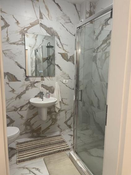 Apartament cu 2 camere decomandat în Sânmartin