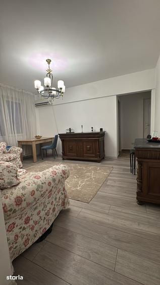 Apartament cu 3 camere în Vatra Luminoasă