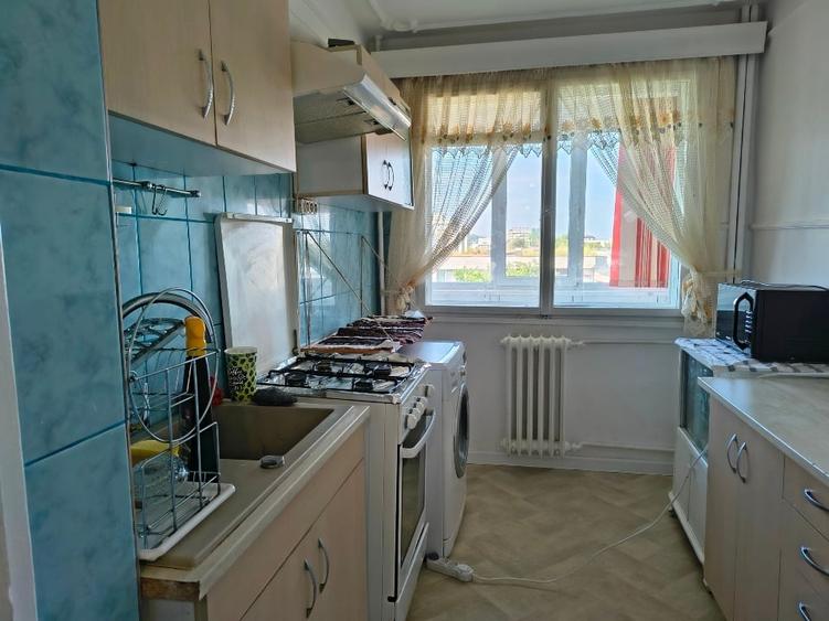 Apartament cu 2 camere semidecomandat, mobilat în Nicolina
