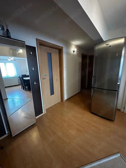 Inchiriez apartament 3 camere, Resita, Micro 3 - 4