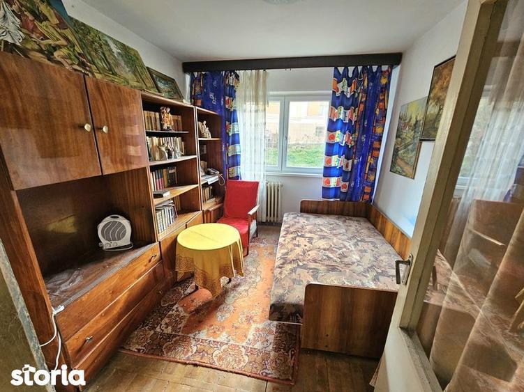 Apartament cu 3 camere în Moroasa 2