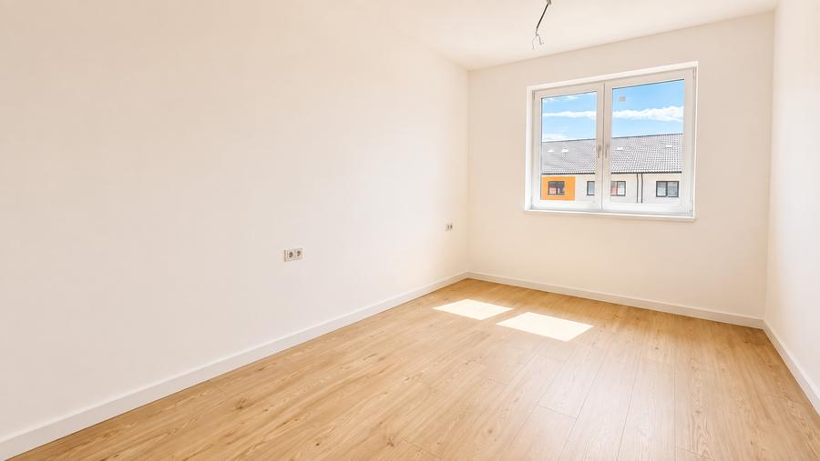 Apartament cu 3 camere decomandat în Giroc