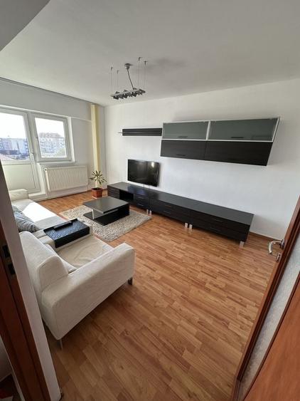 Apartament cu 2 camere decomandat în Exterior Vest