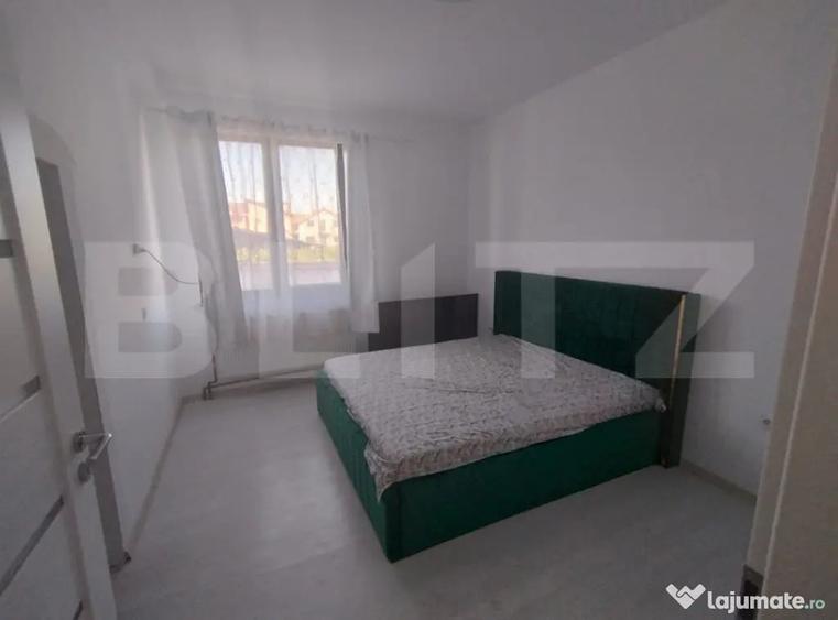 Casă cu 7 camere cu Teren 489 Mp în Central