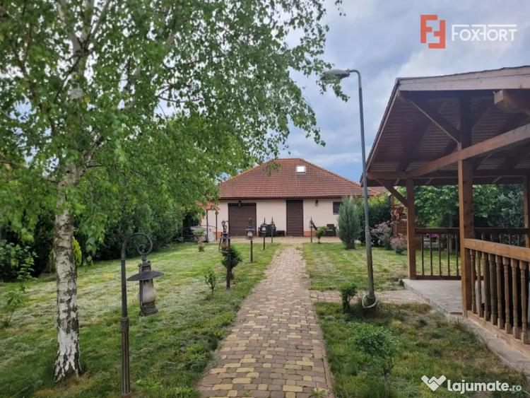Casă cu 3 camere cu Teren 1484 Mp în Săcălaz