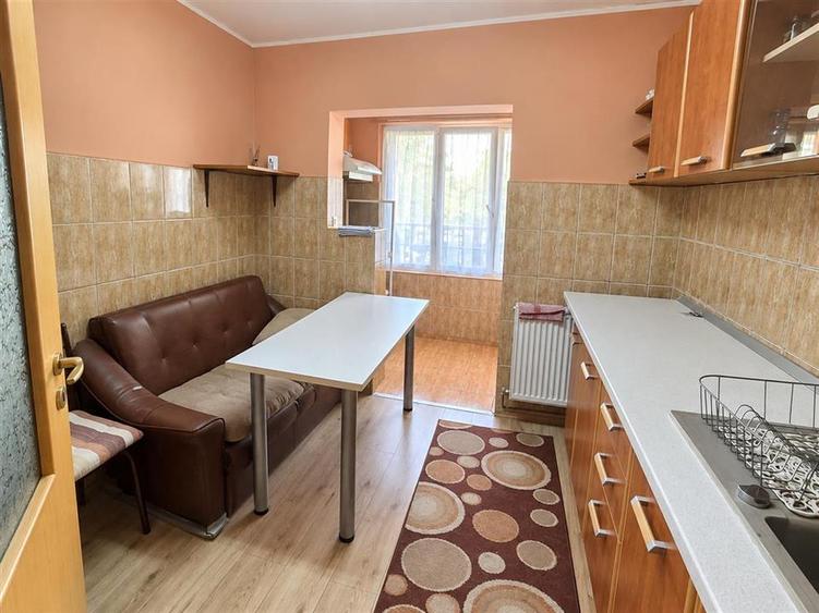 Apartament cu 2 camere decomandat în Valea Aurie
