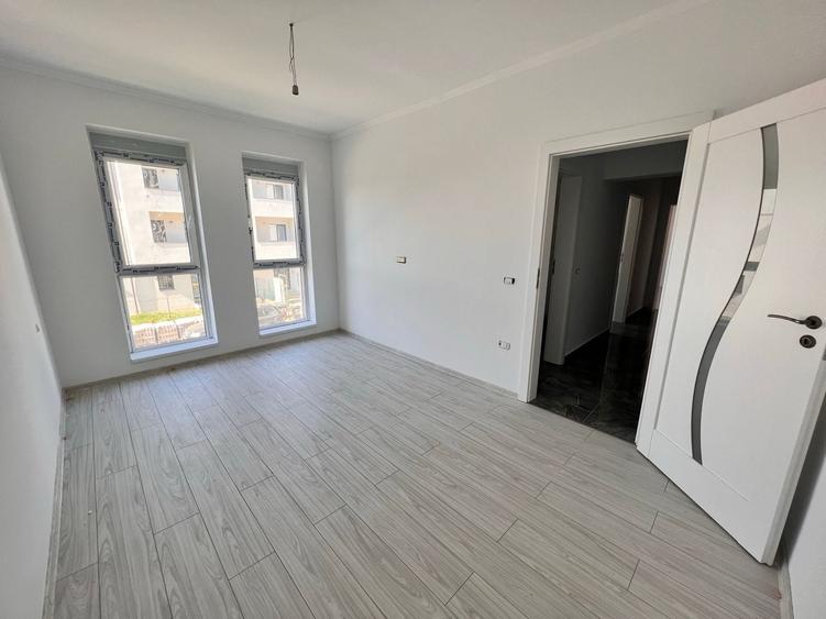 Apartament cu 2 camere decomandat în Giroc