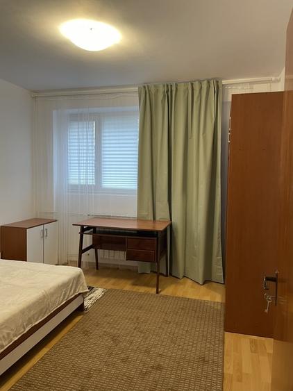 Apartament cu 3 camere decomandat în Muncii