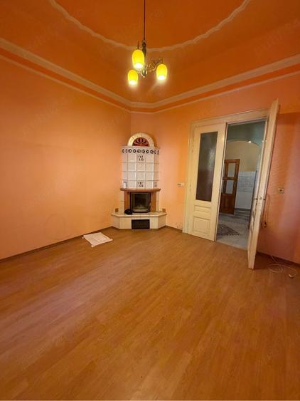 Casă cu 3 camere cu Teren 130 Mp în Eminescu