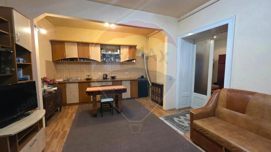 Casă cu 4 camere cu Teren 150 Mp în Ultracentral