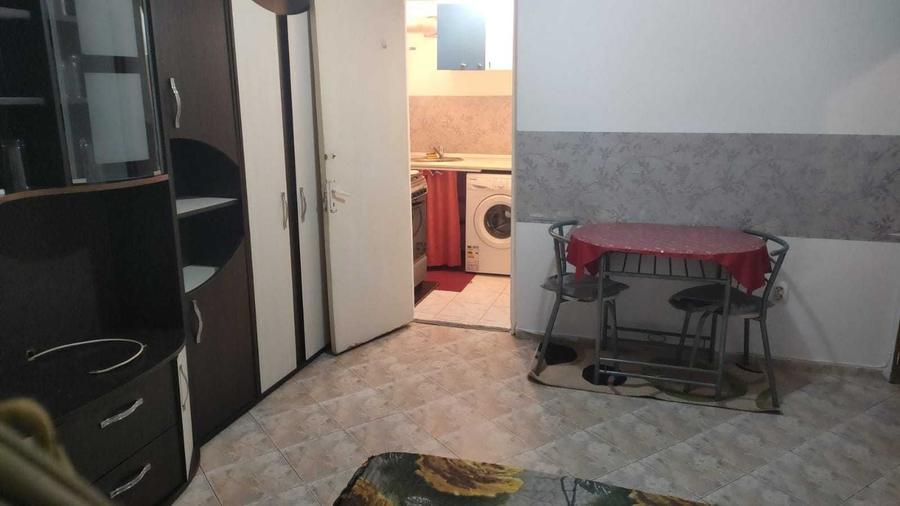 Garsonieră în Far