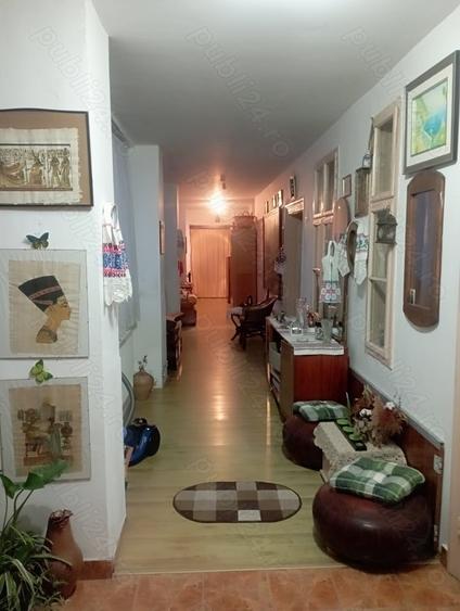 Casă cu 6 camere cu Teren 3100 Mp în Pișchia