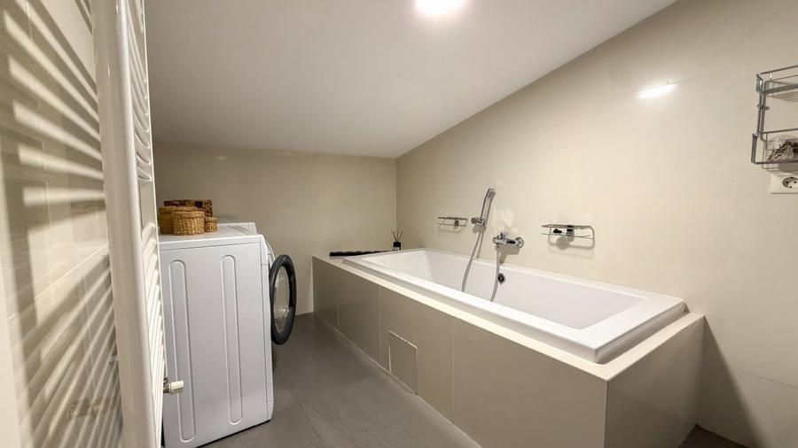 Apartament cu 2 camere semidecomandat, mobilat în Brâncoveanu