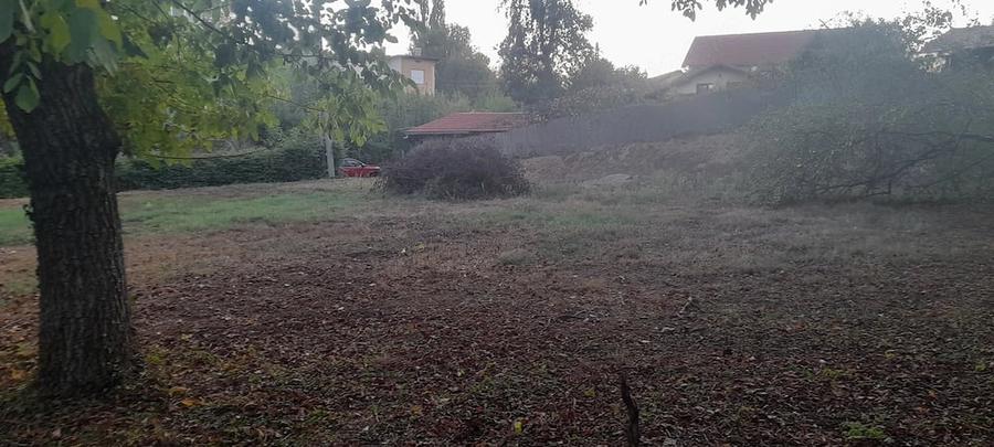 Teren de 945 mp, în Central