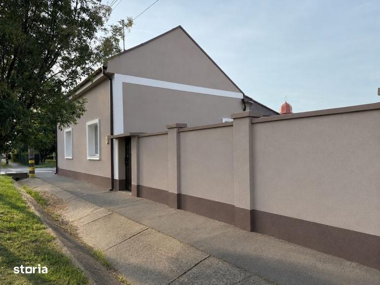 Casă cu 2 camere decomandat în Iosia