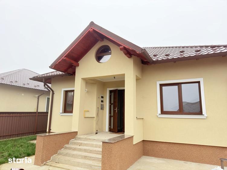 Casă cu 3 camere cu Teren 300 Mp în Central