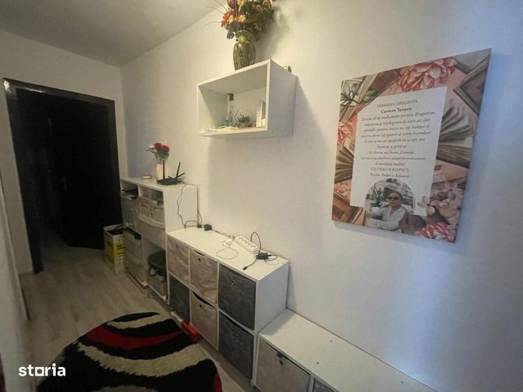 Apartament cu 3 camere în Valea Rosie