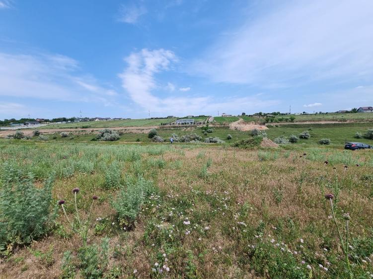 Teren Construcții extravilan de 873 mp, în Vânători