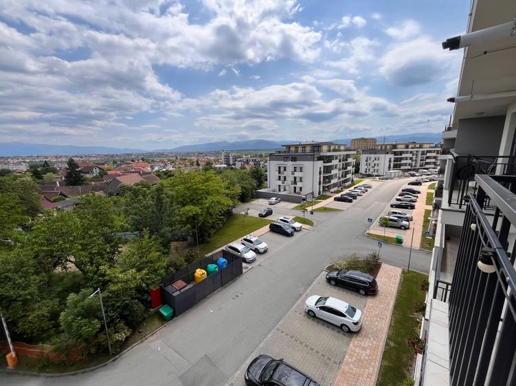 Apartament cu 2 camere semidecomandat în Turnișor