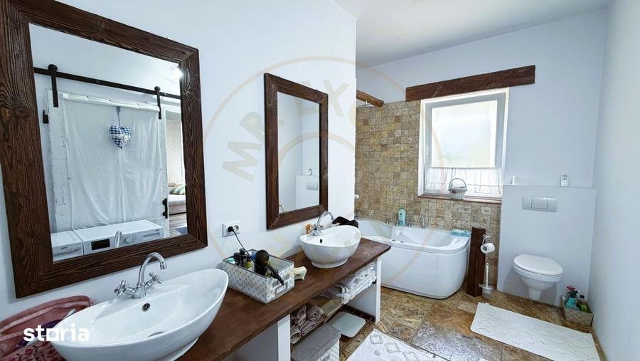 Casă cu 5 camere cu Canalizare în Central