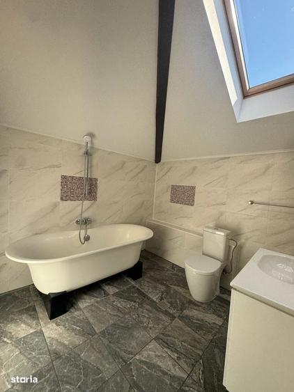 Casă cu 4 camere cu Teren 640 Mp în Odăile
