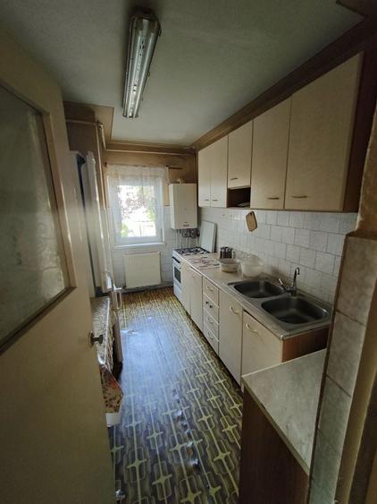 Apartament cu 3 camere decomandat în Păulești