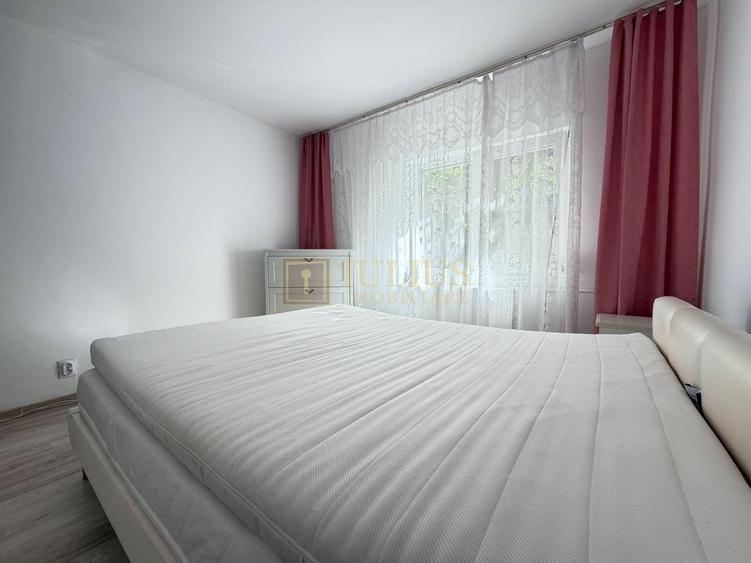 Apartament cu 3 camere decomandat, mobilat în Soarelui
