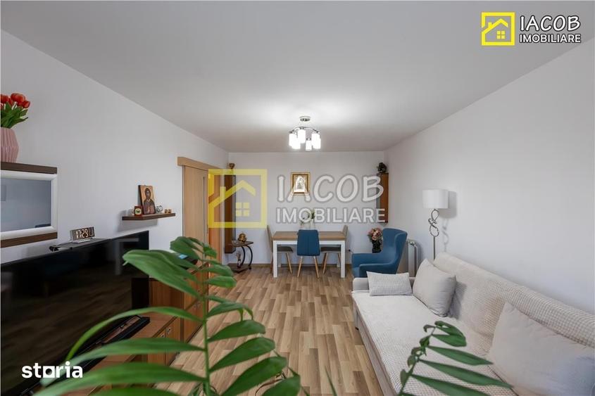 Apartament cu 3 camere decomandat în Bistrița Lac