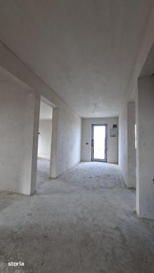 Casă cu 5 camere cu Teren 420 Mp în Albota