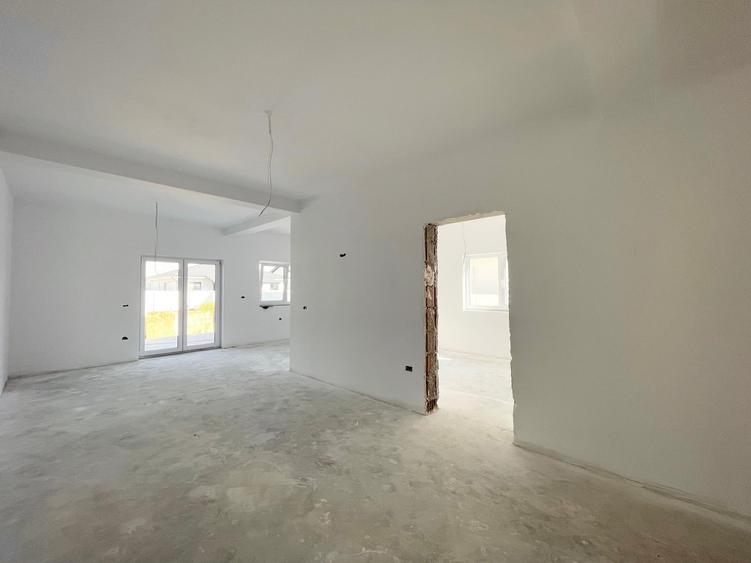 Duplex cu 3 camere cu Canalizare în Moșnița Veche