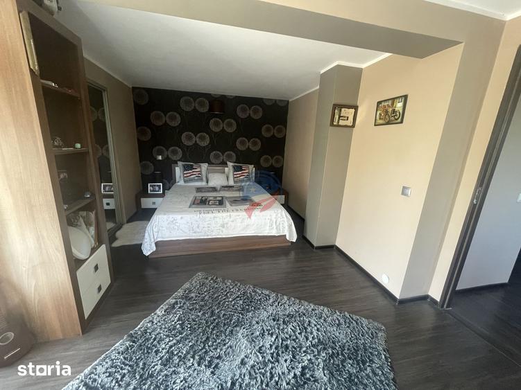 Casă cu 5 camere cu Teren 500 Mp în Șimnicu de Sus