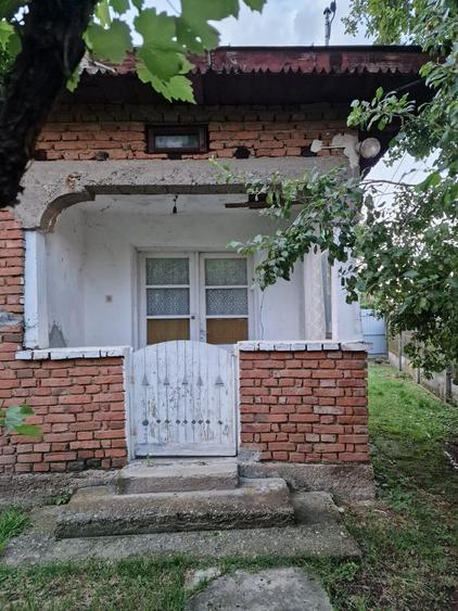 Casă cu 3 camere în Mătăsaru