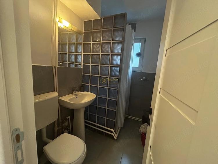 Apartament cu 2 camere decomandat în Piața Unirii