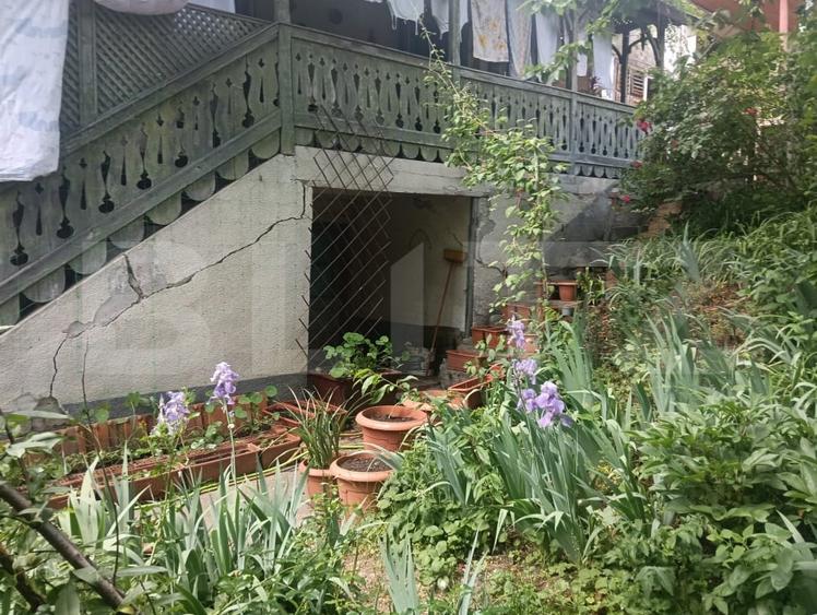 Casă individuală cu 17 camere cu Canalizare în Buziaș