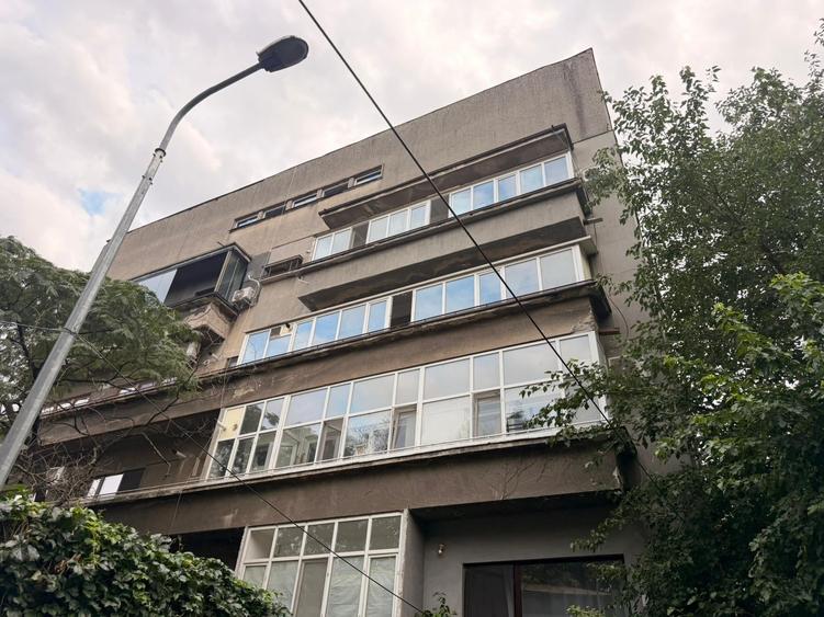 Apartament cu 3 camere circular în Unirii