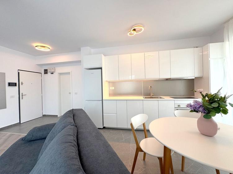 Apartament cu 2 camere, mobilat în Central