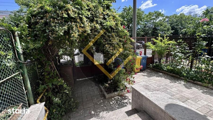 Casă cu 5 camere cu Teren 114 Mp în Vatra Luminoasă