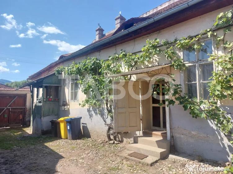 Casă cu 4 camere cu Teren 759 Mp în Central