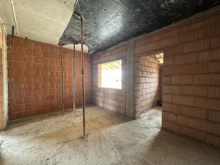 Duplex pe parter | 3 camere | 2 bai | Pod mansardabil | Mosnita Noua - 17