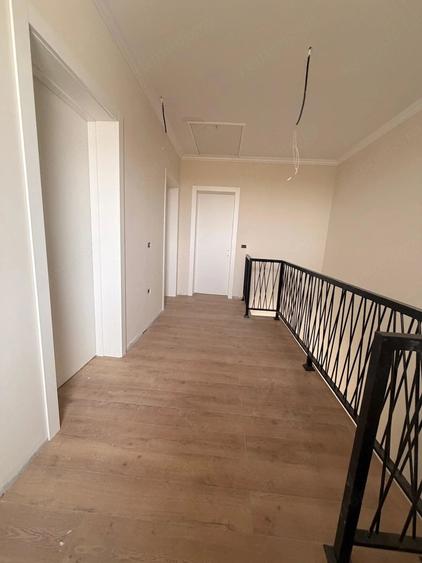 Casă cu 3 camere cu Teren 250 Mp în Braytim