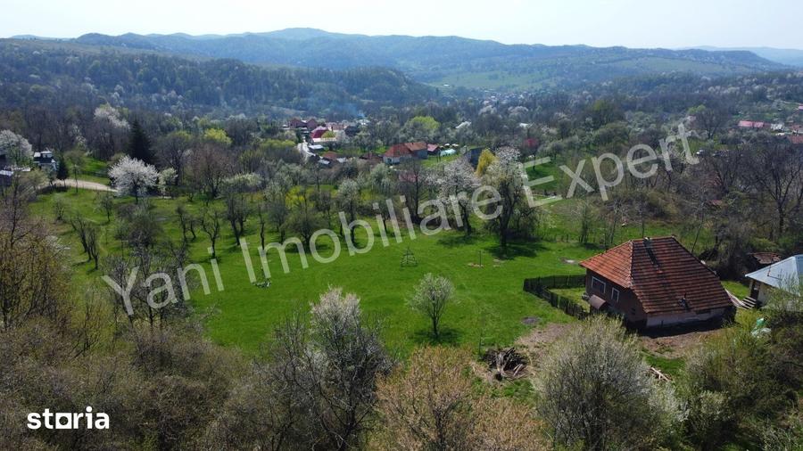 Casă cu 2 camere cu Teren 10156 Mp în Valea Iașului