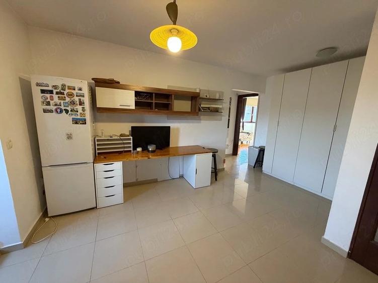 Apartament cu 3 camere decomandat în Mehala