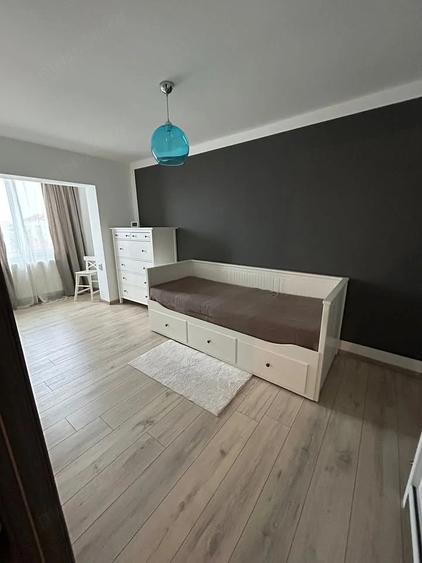 Apartament cu 3 camere decomandat în Bucovina