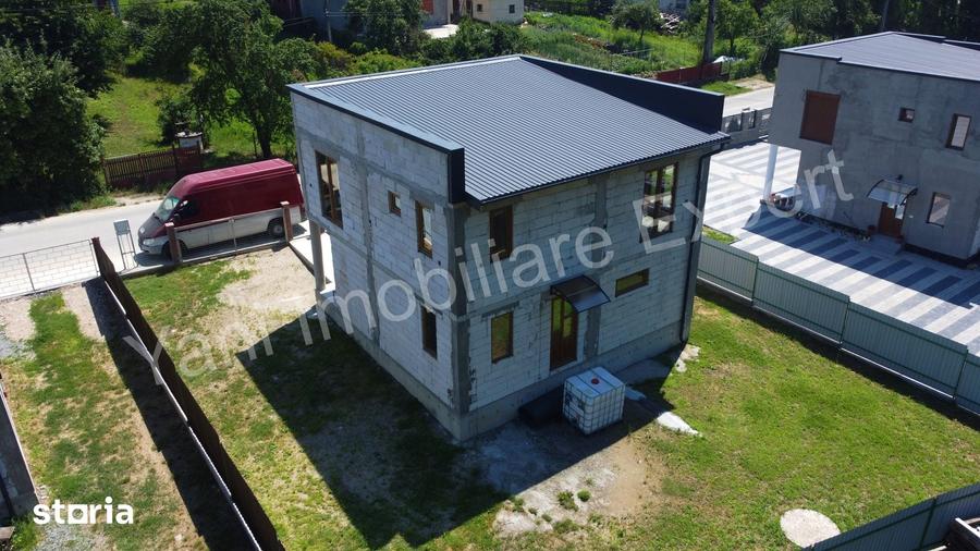Casă cu 4 camere cu Teren 316 Mp în Băiculești